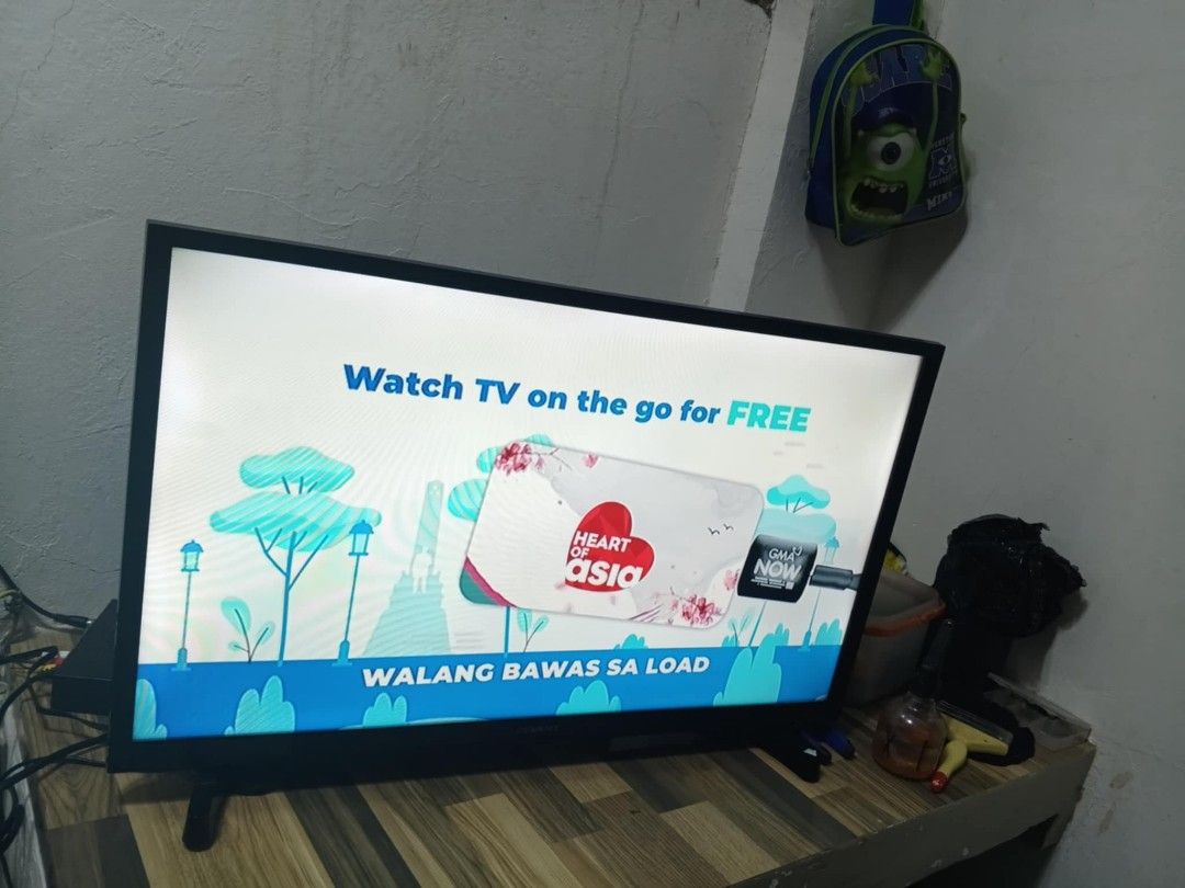 Sharp led basic tv 32 inch (Category: TV) located in Caloocan City. Submitted by princessyumie (Listing ID 1189469731, Image 2). Description: sharp led basic tv 32 inch not smart tv with universal remote no issue with hdmi vga usb port location San vicente kiko camarin.