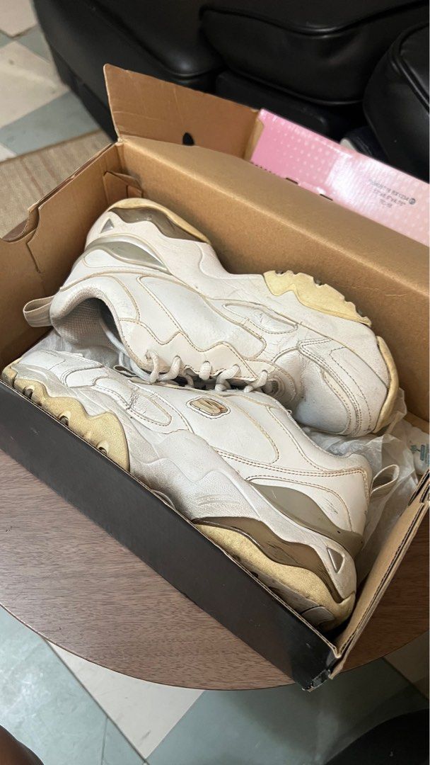 Skechers White Sneakers (Category: Sneakers) located in Quezon City. Submitted by annyocor (Listing ID 1364076988, Image 1). Description: Manage expectation Can send more pics.