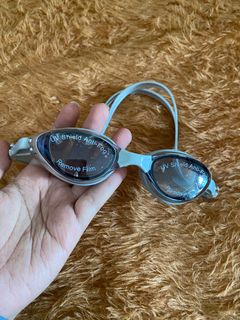 (Kategori: ) berada di . Dikirim oleh declutterin.aja (ID iklan 1364099311, Gambar 1). Deskripsi: .