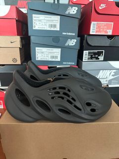 (Category: ) located in . Submitted by sneaker.steals (Listing ID 1364130675, Image 1). Description: .