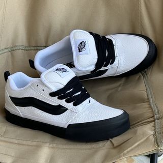(Category: ) located in . Submitted by khai.uasneakers (Listing ID 1364111232, Image 1). Description: .