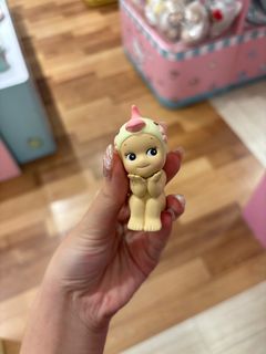 (Category: ) located in . Submitted by kiyuae (Listing ID 1364120411, Image 1). Description: .