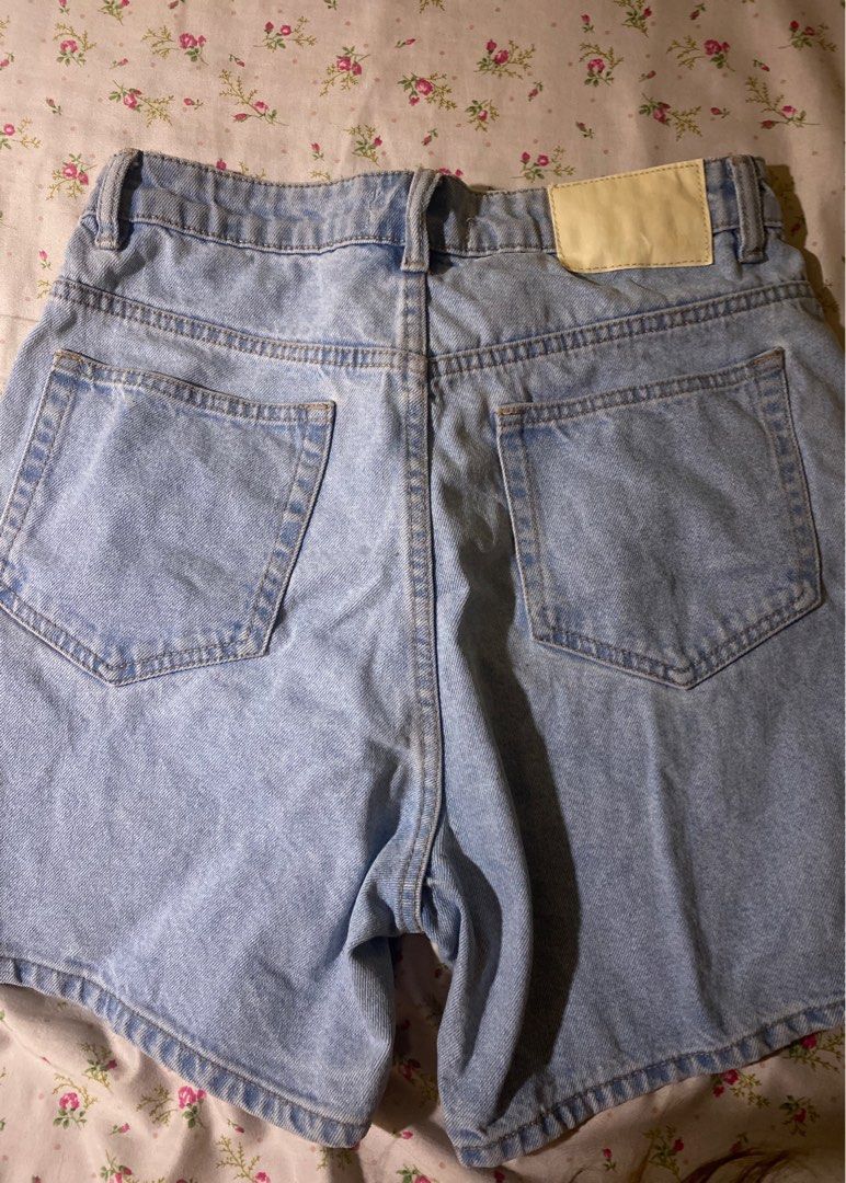 ZARA Denim Shorts (High Waisted) (Category: Shorts) located in Quezon City. Submitted by scfthearted (Listing ID 1364220458, Image 3). Description: 🌱 NOTES IF YOU ARE A BUYER · prices are negotiable if SURE BUYER · please look at the pictures for reference, although i am still willing to send more for your perusal. · CANNOT SELL TO THOSE OUTSIDE OF NCR. · BUYER WILL SHOULDER THE DELIVERY FEE. 🧸 Measurements · Waist: 28 in 🍓 Transactions · LOC: