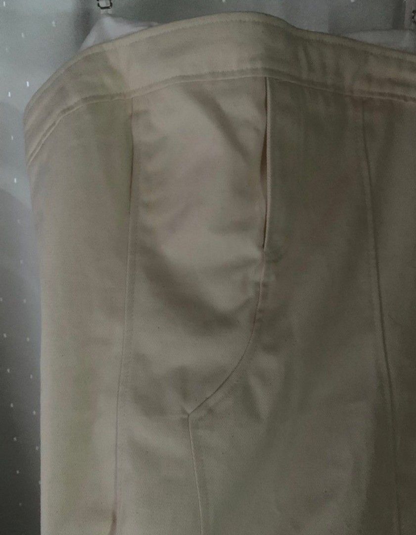 Zara dress Cream (Category: Dresses) located in Manila. Submitted by constant.change (Listing ID 1364165149, Image 3). Description: Brand new, washed with no tag..