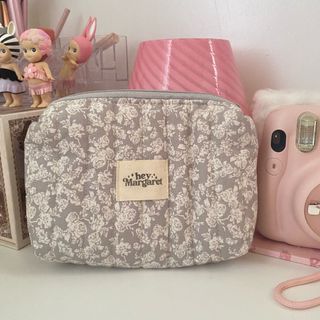 ✿ HEY MARGARET Puffy Makeup Pouch