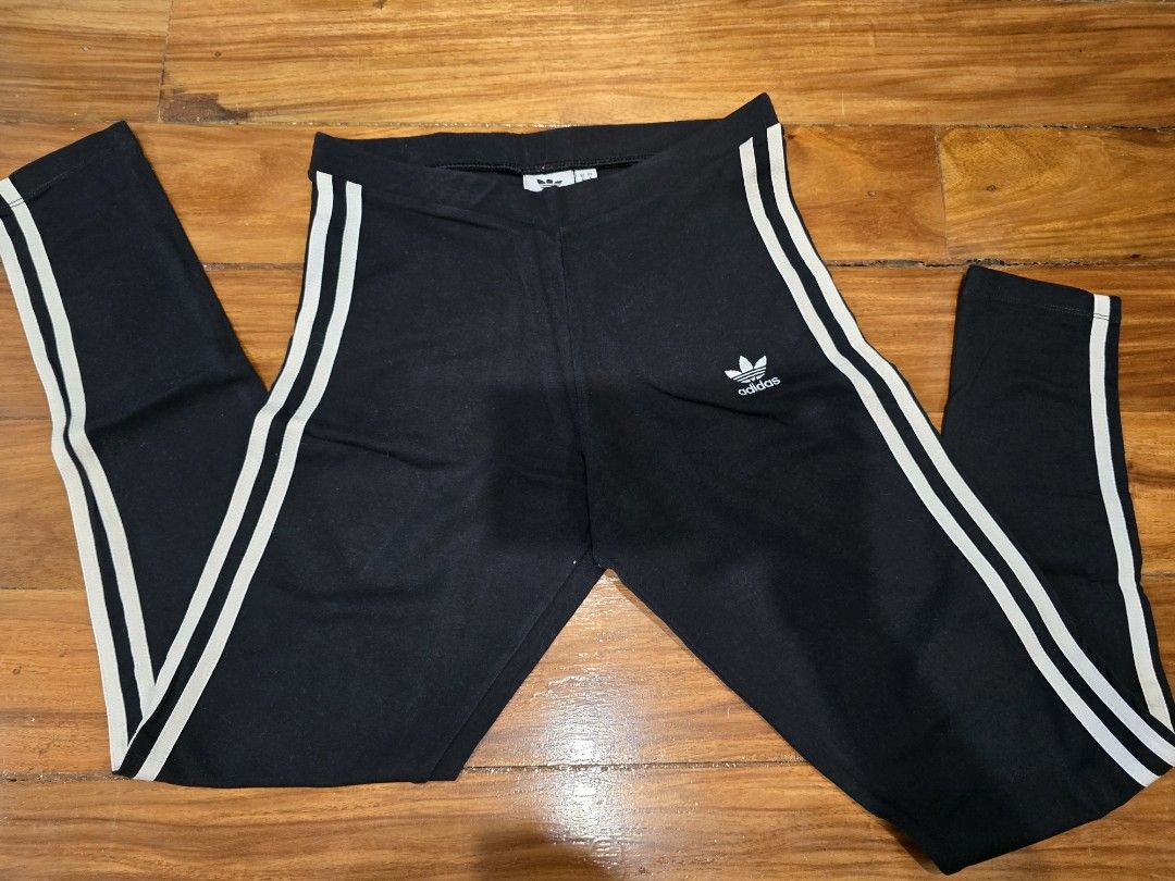 Adidas Adicolor Tights/Leggings in Small (Category: Activewear) located in Marikina City. Submitted by ddeclutter93 (Listing ID 1364320235, Image 1). Description: condition: 9/10 shipping c/o buyer.