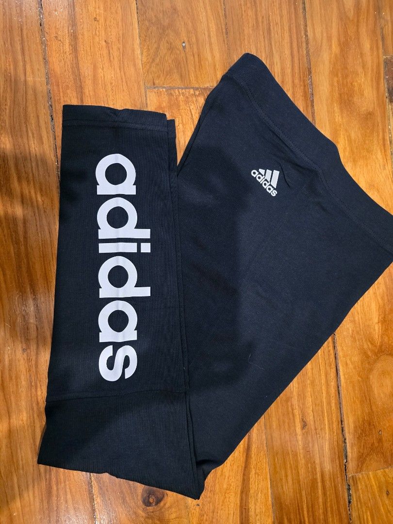 Adidas Side Logo Tights/Leggings in Small (Category: Activewear) located in Marikina City. Submitted by ddeclutter93 (Listing ID 1364320940, Image 1). Description: condition: 9/10 shipping c/o buyer.