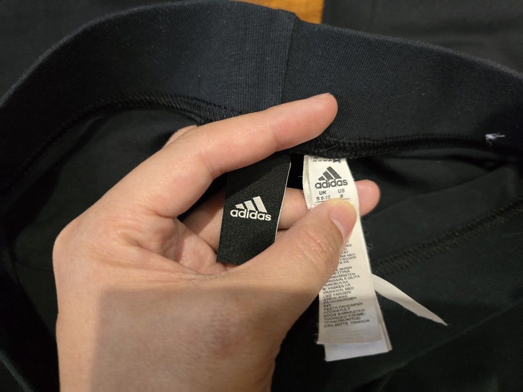 Adidas Side Logo Tights/Leggings in Small (Category: Activewear) located in Marikina City. Submitted by ddeclutter93 (Listing ID 1364320940, Image 2). Description: condition: 9/10 shipping c/o buyer.