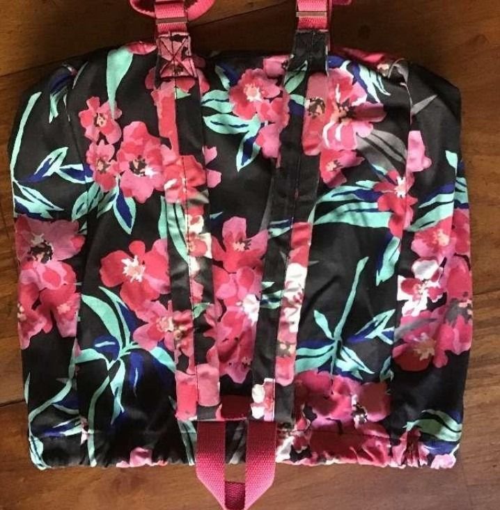 Authentic Roxy girls rucksack backpack (Category: Backpacks) located in Manila. Submitted by camree60 (Listing ID 1364289731, Image 2). Description: Authentic Canvas Floral With drawstring With zipped front pocket In good condition Measures 13 W x 14.75 H x 5.5 inches D.