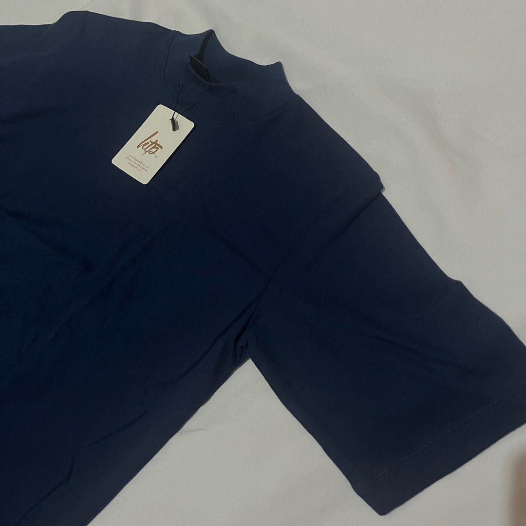 basic premium tee 3/4 sleeve office top in navy blue [htp basics] (Category: Others Tops) located in Muntinlupa City. Submitted by mikhasellsstuff (Listing ID 1364300439, Image 2). Description: Brand new. Selling for a lower price (SRP is 320) Available size: XS.
