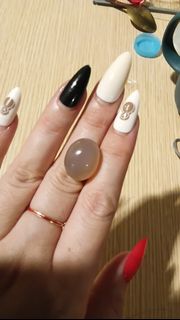 (Kategori: ) berada di . Dikirim oleh madame.ad (ID iklan 1364365298, Gambar 1). Deskripsi: .