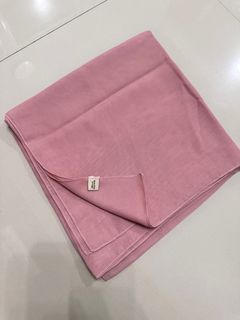 (Kategori: ) berada di . Dikirim oleh declutterbyrum (ID iklan 1364362154, Gambar 1). Deskripsi: .