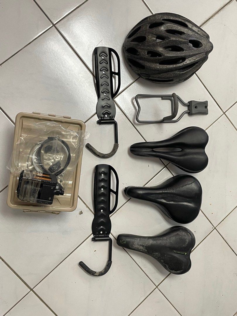 Bicycle accessories (Category: Bicycles) located in Quezon City. Submitted by shopsm (Listing ID 1364250729, Image 1). Description: Take all na po lahat sa picture plus freebies na sulit na sulit po di kayo magsisisi.