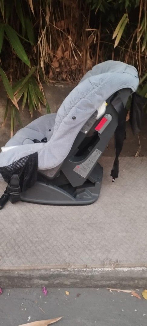 Britax Car seat (Category: Car Seats) located in Manila. Submitted by benjie.benjie3 (Listing ID 1364314132, Image 3). Description: Britax Car seat Brand= Britax NO to COD NO swapping Estimate size H= 25 1/2 inches L= 211/2 Inches W= 18 1/2 inches Material = hard plastic & Fabric from Japan 2nd hand with scratch No warranty If there's Damage or Issues they can be seen in the last picture Price = 1,000 My location is Malabon city Price does not in