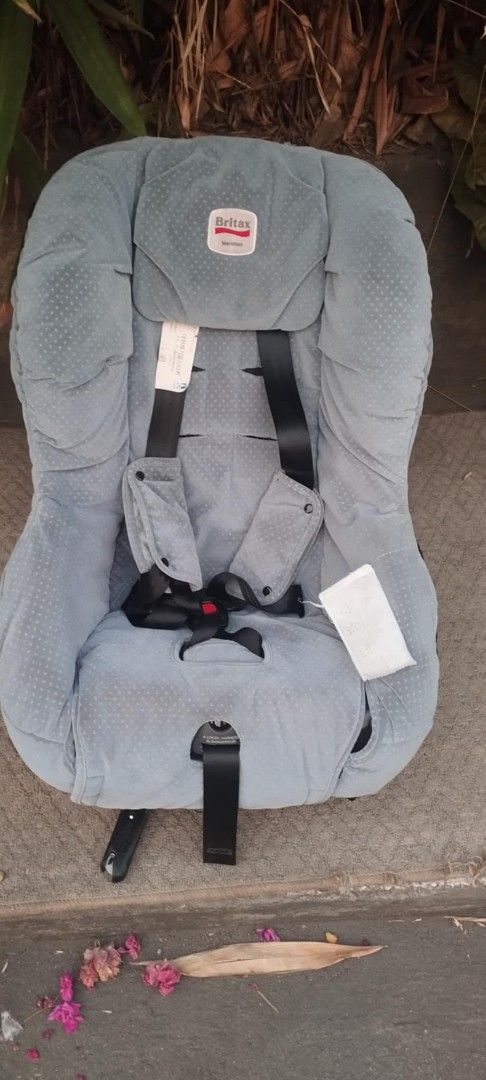 Britax Car seat (Category: Car Seats) located in Manila. Submitted by benjie.benjie3 (Listing ID 1364314132, Image 1). Description: Britax Car seat Brand= Britax NO to COD NO swapping Estimate size H= 25 1/2 inches L= 211/2 Inches W= 18 1/2 inches Material = hard plastic & Fabric from Japan 2nd hand with scratch No warranty If there's Damage or Issues they can be seen in the last picture Price = 1,000 My location is Malabon city Price does not in