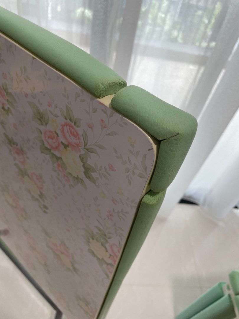 Foldable Table (Category: Tables & Sets) located in Singapore. Submitted by bhbchung26246 (Listing ID 1364386131, Image 3). Description: Foldable table, wrapped with kids protection W 60 x 60 x H 75 cm.