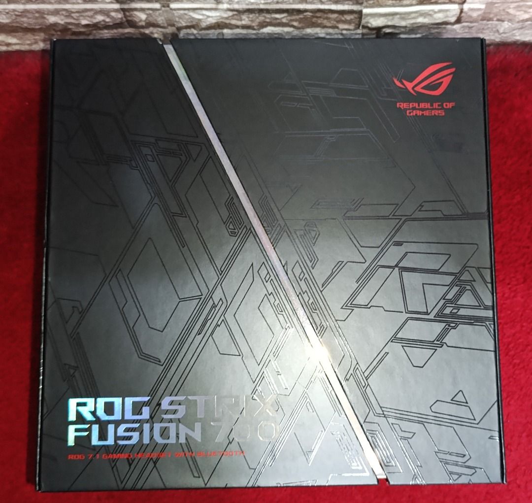 ASUS ROG STRIX FUSION 700 GAMING HEADSET W/ BLUETOOTH (Category: Headphones & Headsets) located in Quezon City. Submitted by sell_japan_goods (Listing ID 1364289284, Image 3). Description: Selling Asus ROG Strix Fusion 700 Gaming Headset Rich Gaming Audio with an exclusive airtight chamber design and 50 millimeter ASUS Essence drivers, and virtual 7.1 channel sound developed in partnership with Bongiovi Acoustics Built In ESS ES9018 DAC and SABRE