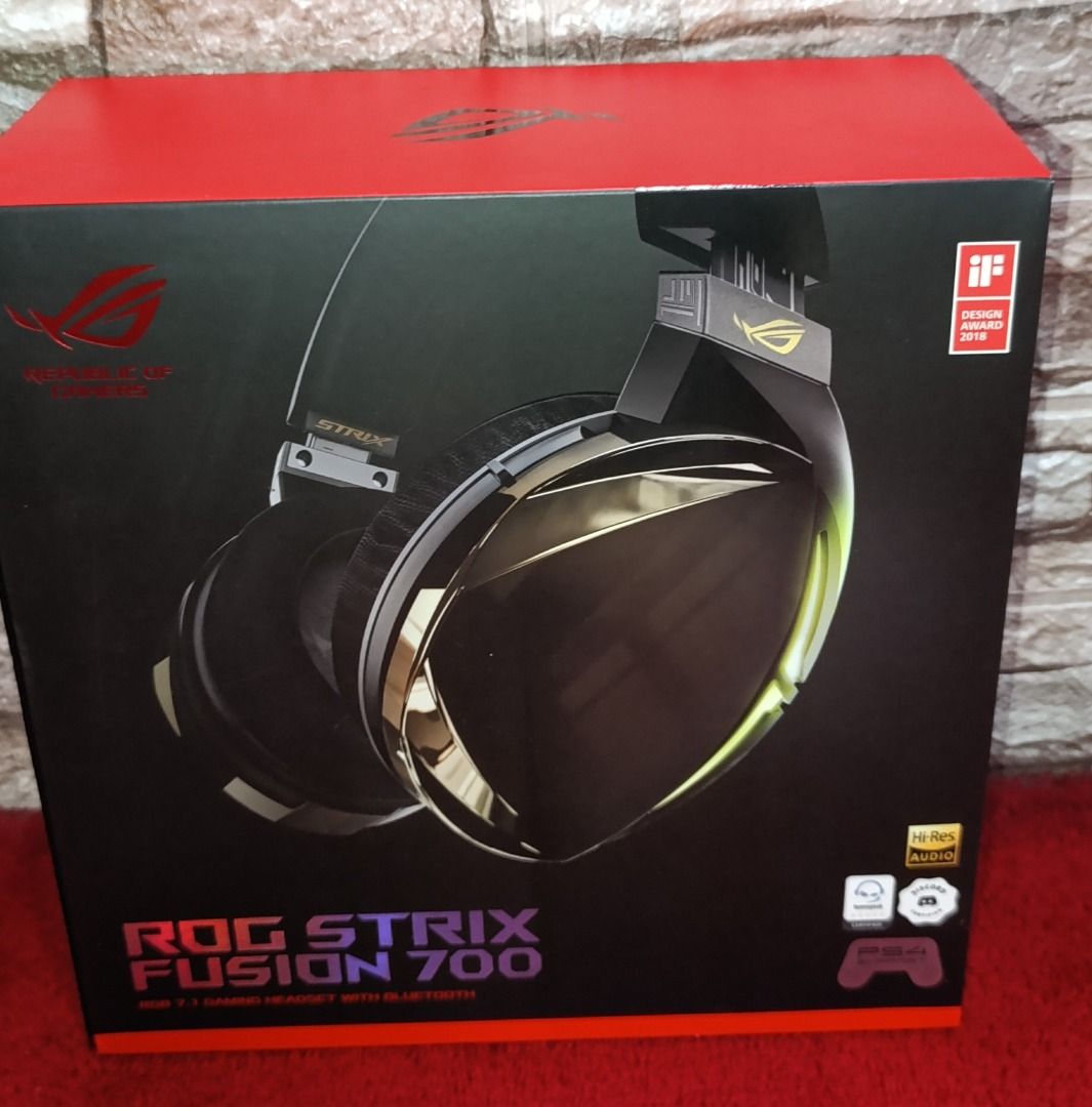ASUS ROG STRIX FUSION 700 GAMING HEADSET W/ BLUETOOTH (Category: Headphones & Headsets) located in Quezon City. Submitted by sell_japan_goods (Listing ID 1364289284, Image 2). Description: Selling Asus ROG Strix Fusion 700 Gaming Headset Rich Gaming Audio with an exclusive airtight chamber design and 50 millimeter ASUS Essence drivers, and virtual 7.1 channel sound developed in partnership with Bongiovi Acoustics Built In ESS ES9018 DAC and SABRE