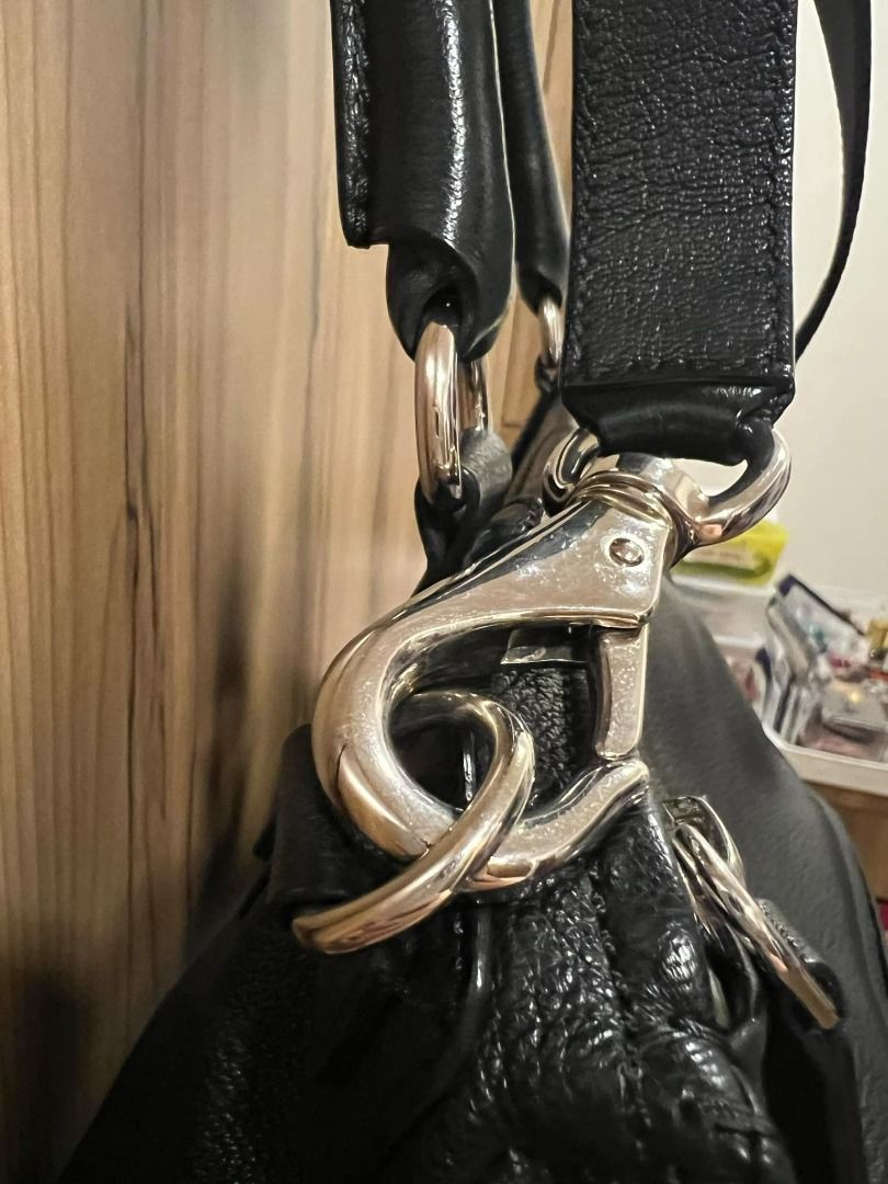 Givenchy Pandora (Category: Luxury Bags & Wallets) located in Makati City. Submitted by andre_esque (Listing ID 1364284726, Image 2). Description: Authentic Givenchy Pandora (Medium) Calfskin leather Excellent condition. Comes with dustbag and care cards..