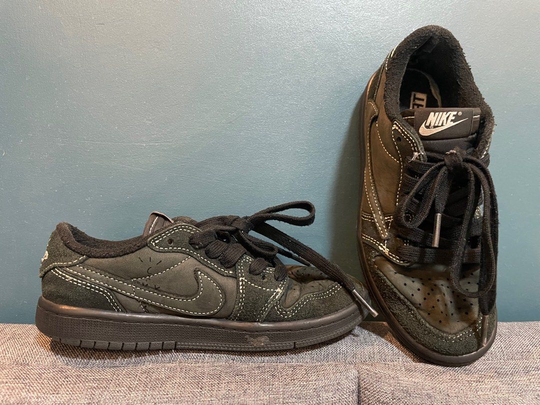 Jordan 1 Travis Scott Black Phantom (Category: Babies & Kids Fashion) located in Calapan. Submitted by lucasthrifts (Listing ID 1364382251, Image 2). Description: Still presentable pair only my kid used it and outgrown it already good for age 5-8 yrs old sze 1y 3500 add sf.
