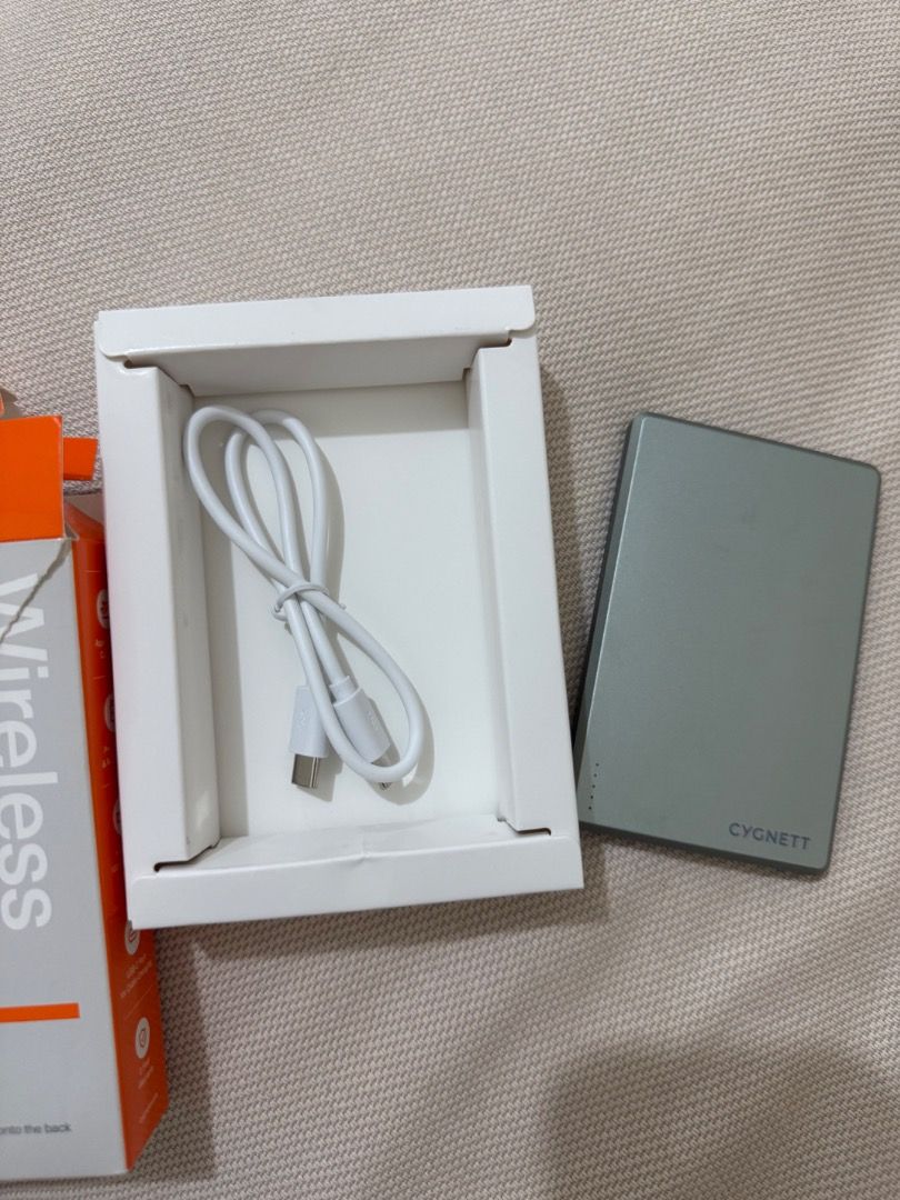 Magnetic Wireless Power Bank 5k (Category: Chargers) located in Makati City. Submitted by thekarendc (Listing ID 1364335585, Image 3). Description: I literally only used it once for my iPhone 16 and realised that I don’t need it yet since I have an extra phone 😅 I bought this in Australia and the receipt is inside the box! From around 2,300 (since I bought it in AUD before) and now I’m only selling it for 1,800. .