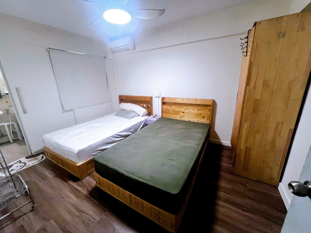 (Category: ) located in . Submitted by r017965i (Listing ID 1364267275, Image 1). Description: .