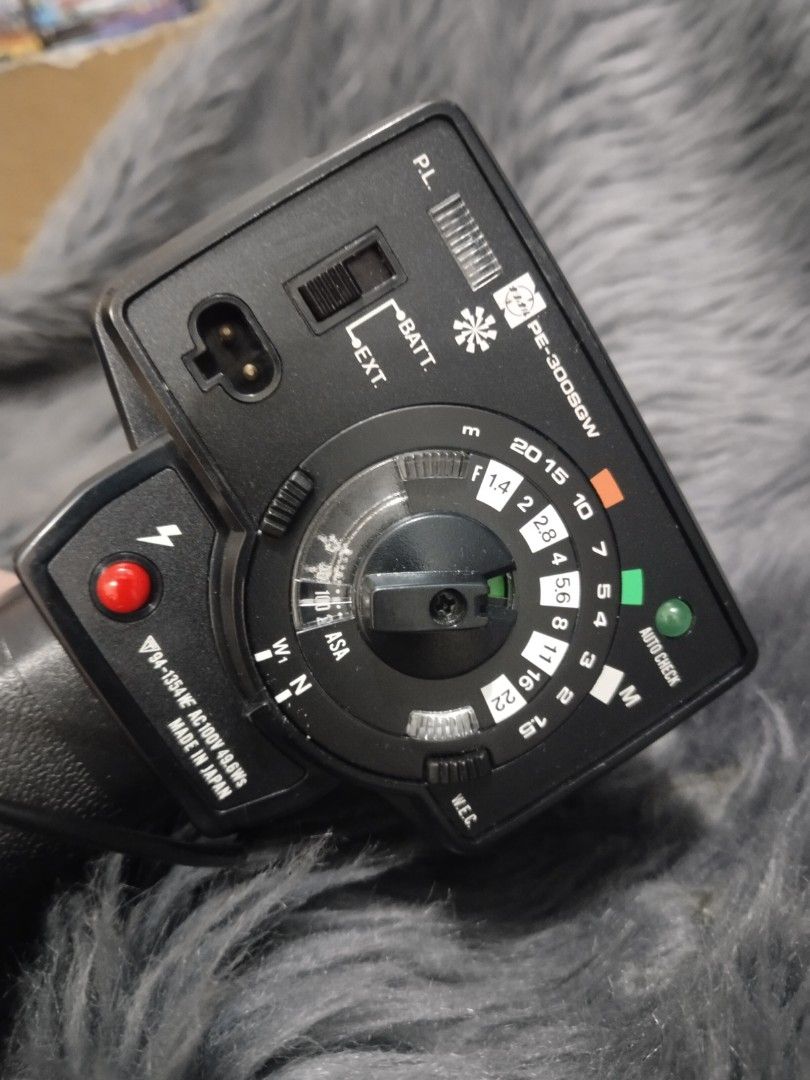 National PE-300SGW Blitz Flash Camera Flash Light Unit Made in Japan 😍👌 (Category: Flashes) located in Malolos. Submitted by afford.japan (Listing ID 1364239604, Image 2). Description: National PE-300SGW Blitz Flash Camera Flash Light Unit Made in Japan 😍👌.