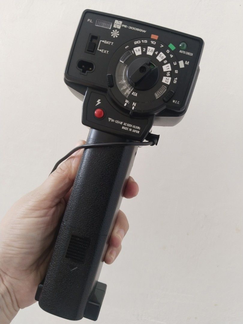 National PE-300SGW Blitz Flash Camera Flash Light Unit Made in Japan 😍👌 (Category: Flashes) located in Malolos. Submitted by afford.japan (Listing ID 1364239604, Image 1). Description: National PE-300SGW Blitz Flash Camera Flash Light Unit Made in Japan 😍👌.