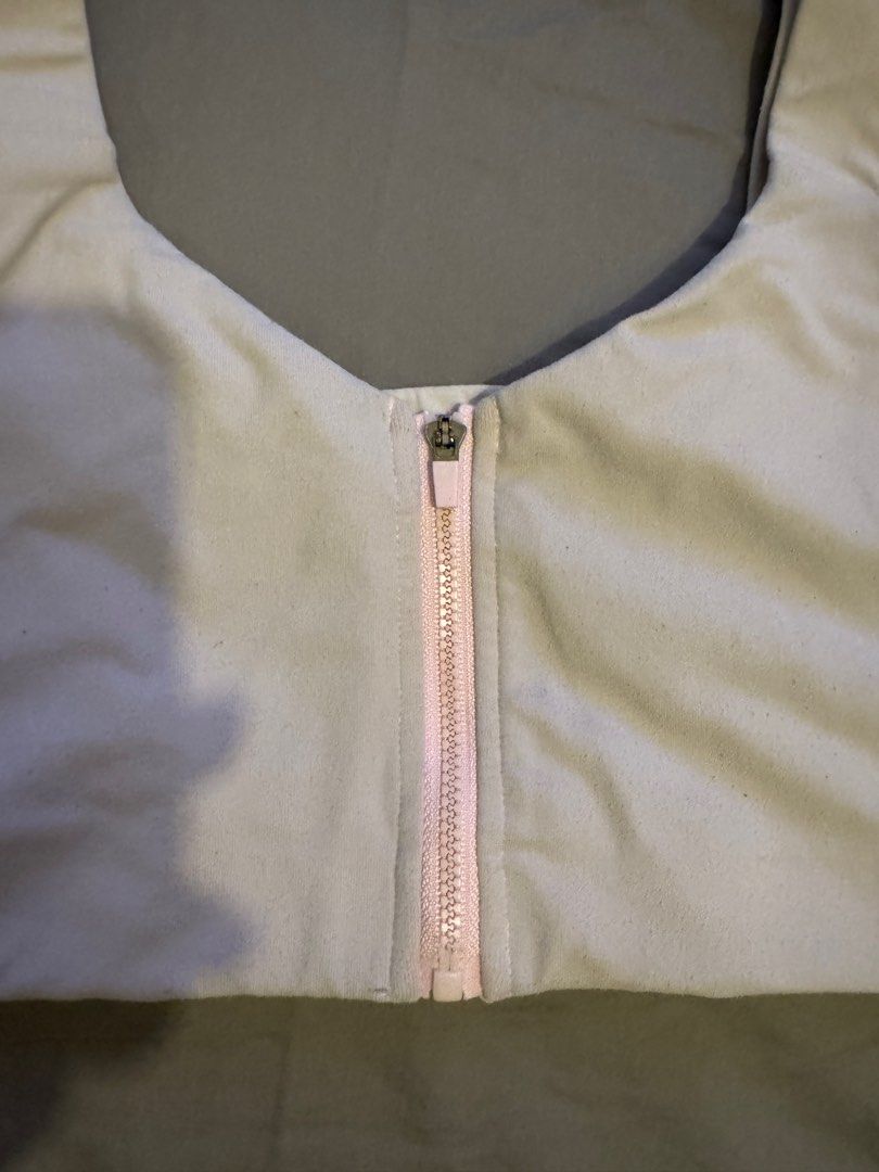 Our Recess Front Zip Sports Bra (Category: Activewear) located in Taguig. Submitted by sourcedbym (Listing ID 1364390225, Image 2). Description: Size 2/Small.