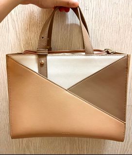 （分類：）位於 。 由 hellowinniehi 提交（商品編號 1364375676，圖片 1）。簡介： 。