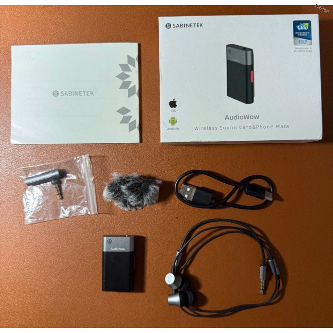 Sabinetek audiowow microphone (Category: Microphones) located in Singapore. Submitted by smurfs0307 (Listing ID 1364315909, Image 1). Description: Collection at Sengkang .