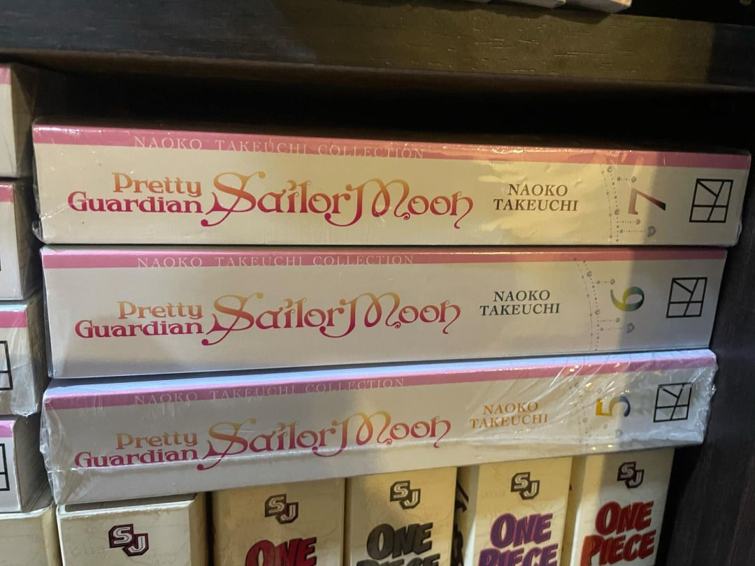 Sailor Moon Omnibus Vol. 1 (Category: Comics & Manga) located in Quezon City. Submitted by ninaht (Listing ID 1364306225, Image 2). Description: Selling Sailor Moon Omnibus Vol. 1 for ₱500. Originally bought from Fully Booked for ₱727. Already sold: Vols. 2-7 RFS: Decluttering MOP: GCash Delivery via Lalamove/Grab to anywhere in Metro Manila; via J&T to other areas.
