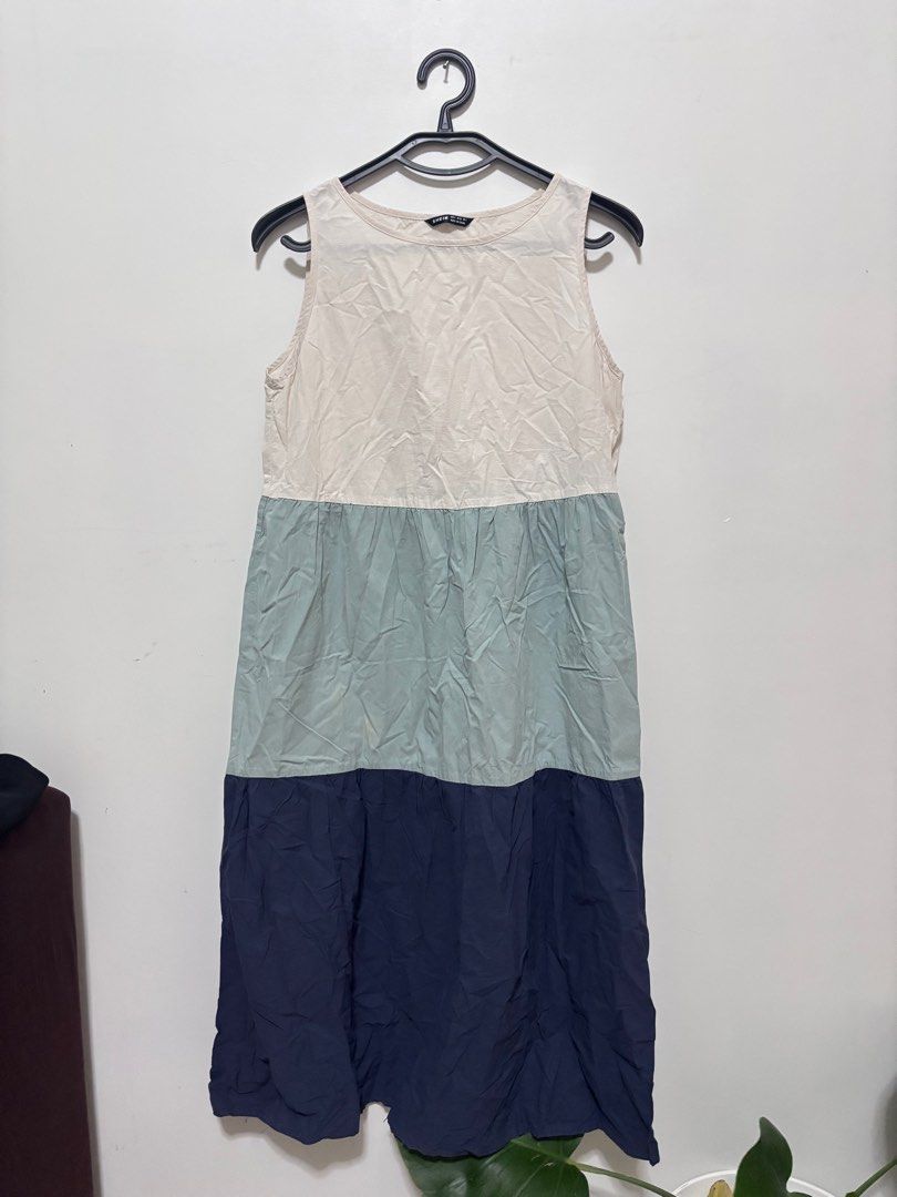 Shein Long Presko Dress (Category: Dresses) located in Manila. Submitted by BossHugo (Listing ID 1364365844, Image 1). Description: 👗Shein dress Size Small Best fits s-m Preloved Needs washing & ironing ₽100 each or get both for ₱180 + sf 📍Malate Manila / Dasmariñas, Cavite Mop: - Gcash - Bank Transfer - NO COD Shipping - Can do same day delivery within Metro Manila via Lalamove, Angkas/ Grab at the buyer’s expense - LBC for outside Metro Manil