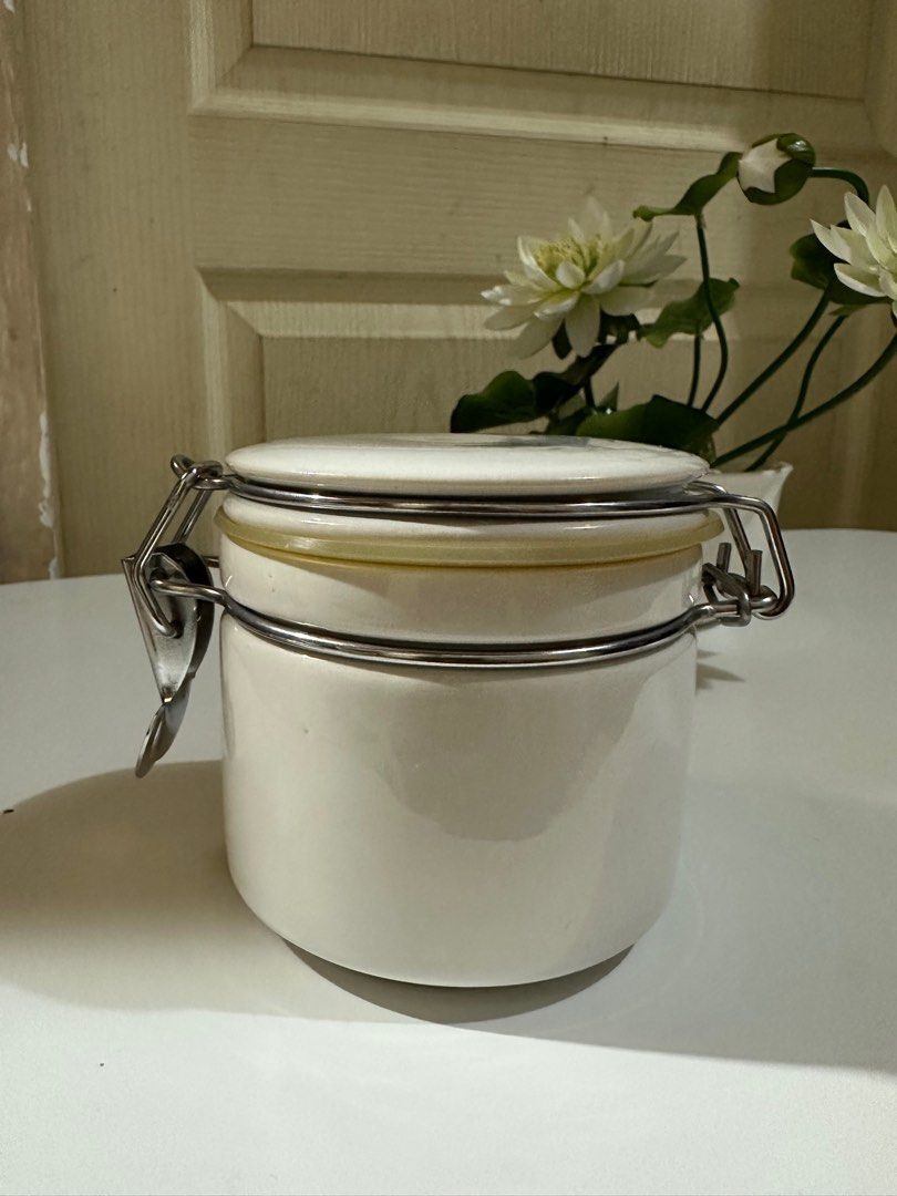 Small Ceramic Canister plain white (Category: Coffee & Tea Tableware) located in Davao. Submitted by favoritepreloved (Listing ID 1364344118, Image 1). Description: Height: 9.5cm Diameter: 9.5cm.