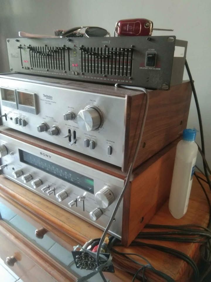Technics model SU-7300 (Category: Soundbars, Speakers & Amplifiers) located in Iloilo. Submitted by eulneversee (Listing ID 1364345142, Image 2). Description: Technics model SU-7300 Price P30,000.00 Excellent condition Sony receiver model STR-7045 Price P25,000.00 Excellent condition Location Iloilo Delivery via AP Cargo airplane travel Pm me for details and actual unit video.