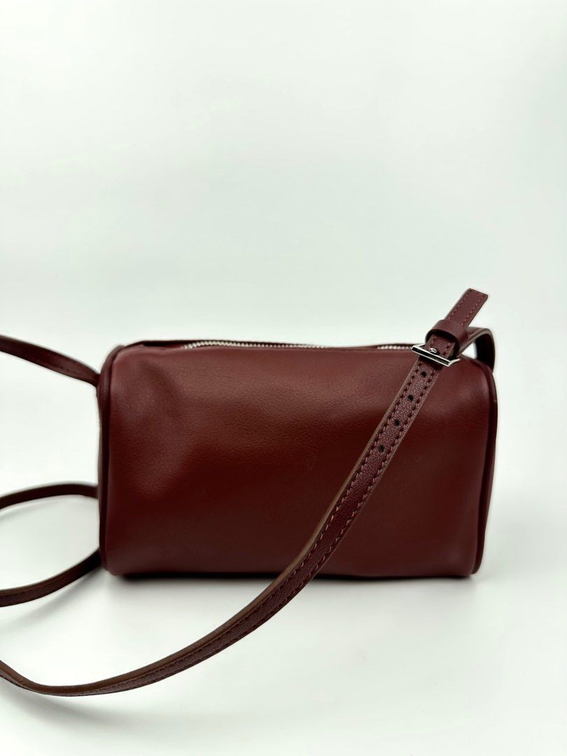 THE ROW 90’s Bag (Category: Luxury Bags & Wallets) located in Manila. Submitted by luvluxe.mnl (Listing ID 1364330648, Image 1). Description: Small size— spacious inside So nice— rare find Excellent condition.