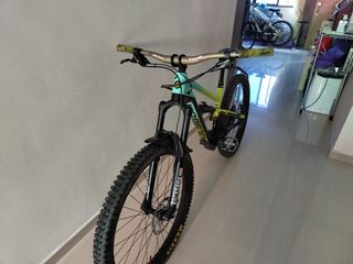 (Category: ) located in . Submitted by ryderbikes (Listing ID 1364123944, Image 1). Description: .