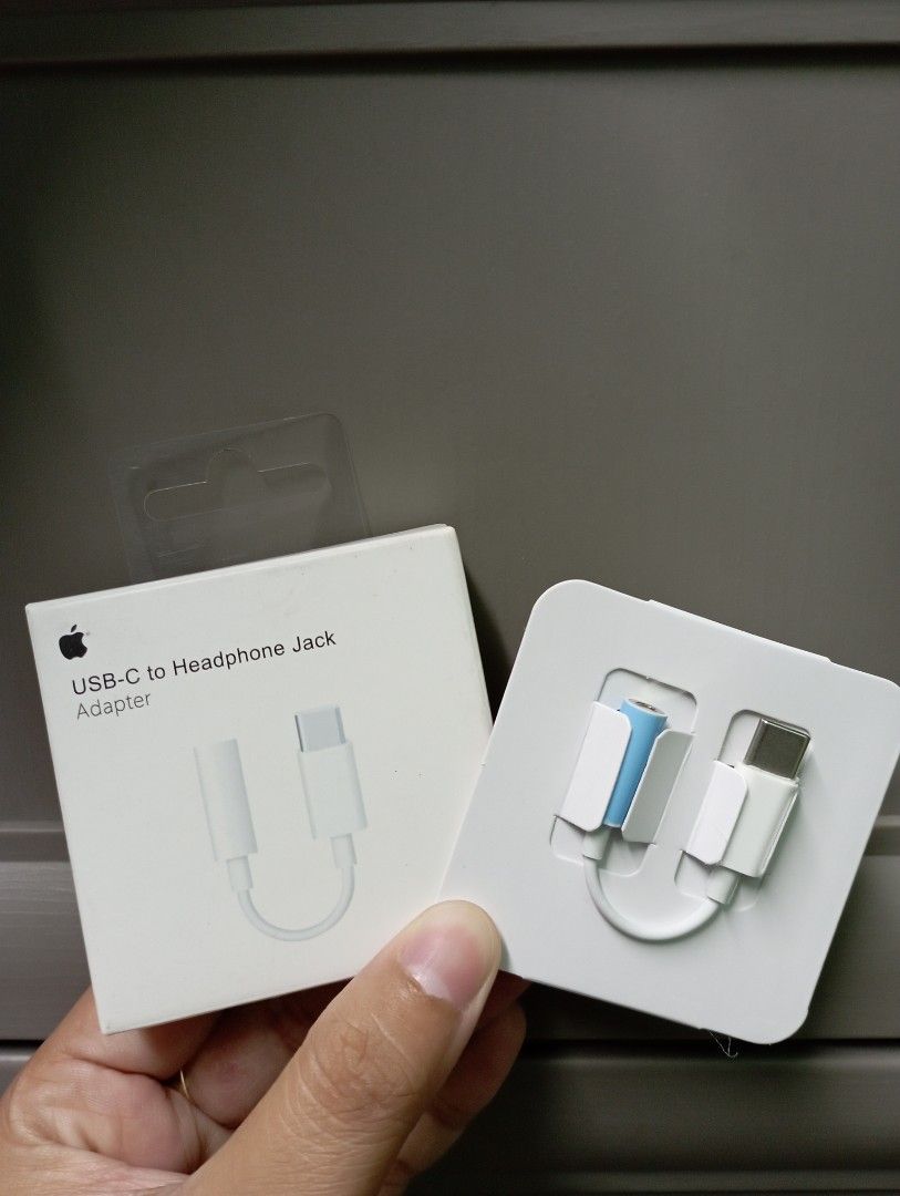 USB-C/Lightning to headphones jack adapter (Category: Earphones) located in Manila. Submitted by pricious (Listing ID 1364396802, Image 2). Description: .