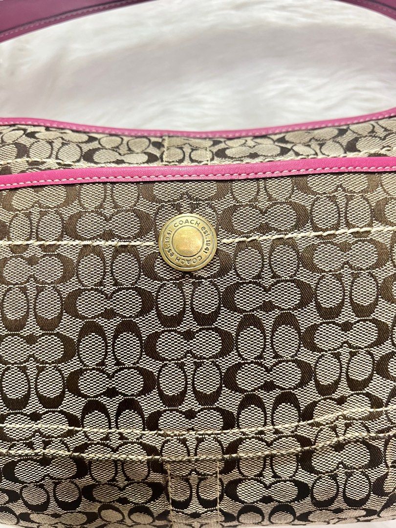 Vintage Coach Small Ergo in Pink (Category: Luxury Bags & Wallets) located in Pasig City. Submitted by vintageee.diaries (Listing ID 1364265120, Image 3). Description: low ballers will be ignored‼️ Condition: 10/10 ༯ Leather: Excellent Condition ༯ Canvas: Excellent Condition ༯ Hardware: Excellent Condition ༯ Rubber Lining: Excellent Condition ༯ Interior: Excellent Condition Issue/s: ❥ None ✨ (Please refer to the posted photos for a clearer view a