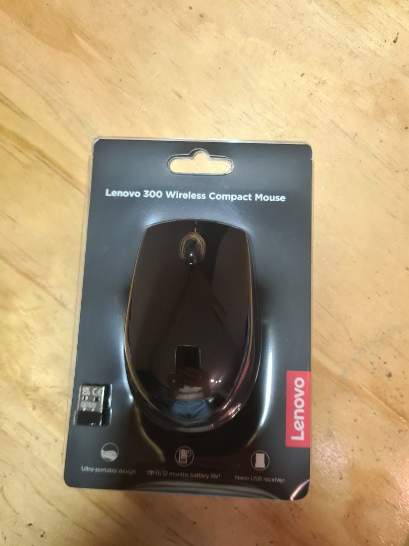 Wireless Mouse (Category: Mouse & Mousepads) located in Singapore. Submitted by papaj73 (Listing ID 1364341966, Image 1). Description: BW wireless mouse.
