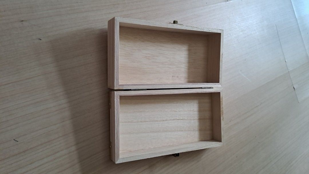 Wooden box65074663222147113