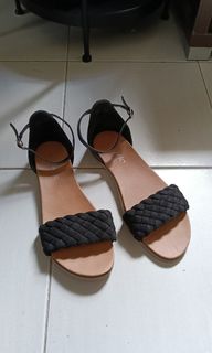 (Category: ) located in . Submitted by najhakim (Listing ID 1364456802, Image 1). Description: .