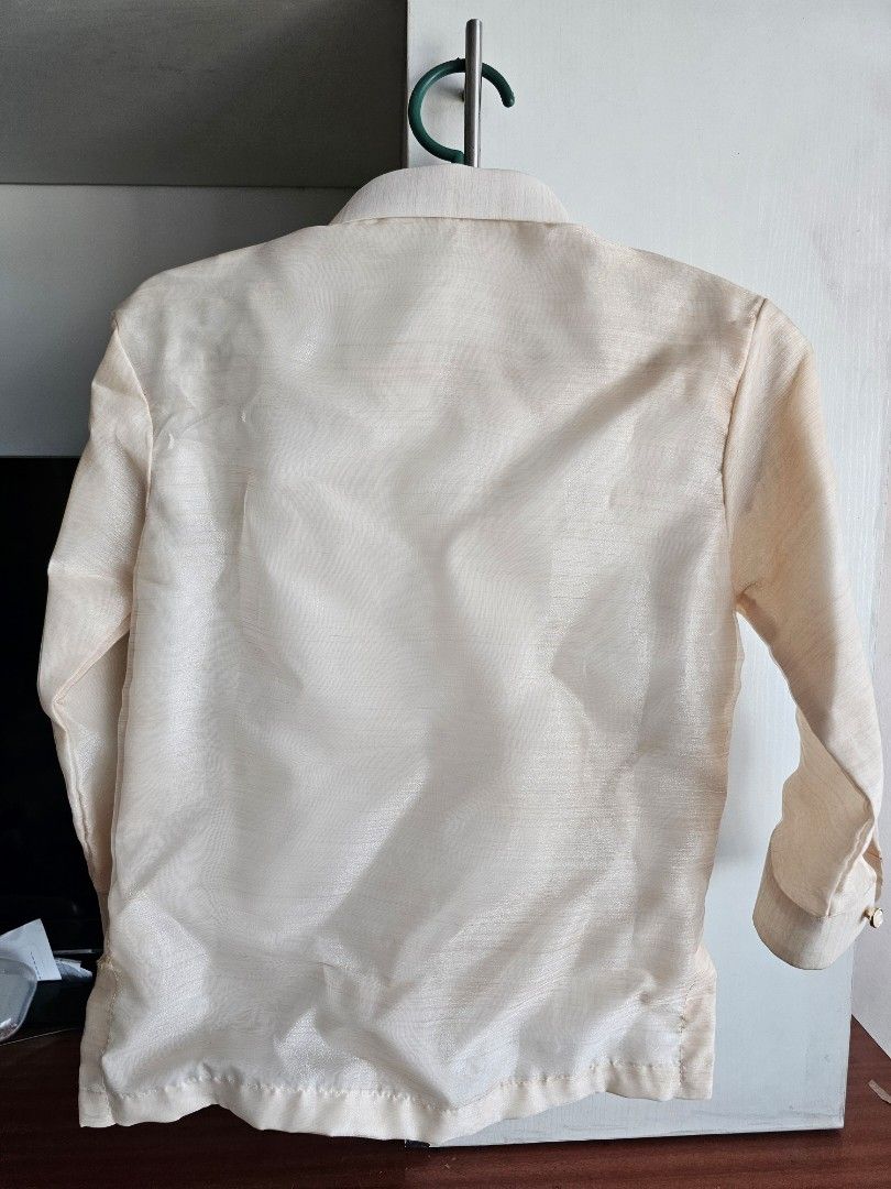 BARONG TAGALOG BOY 6 Sizs (Category: Babies & Kids Fashion) located in Manila. Submitted by discoveryproperties (Listing ID 1364576095, Image 2). Description: BARONG TAGALOG BOY 6 Size 20 inches long front. 15 inches long sleeves Used once for a wedding High quality RFS not needed.