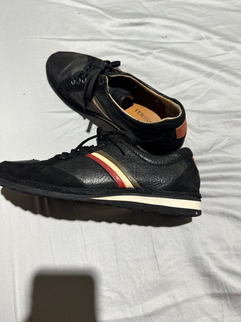 Bruno Magli leather casual sneakers. (Category: Casual Shoes) located in Santa Ana. Submitted by bencastro071 (Listing ID 1364516528, Image 1). Description: Good condition Bruno Magli leather shoes for men..