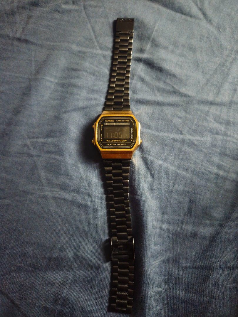 casio （分類：手錶）位於 Hong Kong。 由 faifai00 提交（商品編號 1364430628，圖片 3）。簡介： 6成新！爽快者減$70。