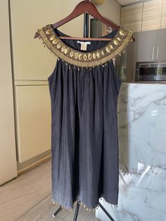 Elegant dress by gold hawk