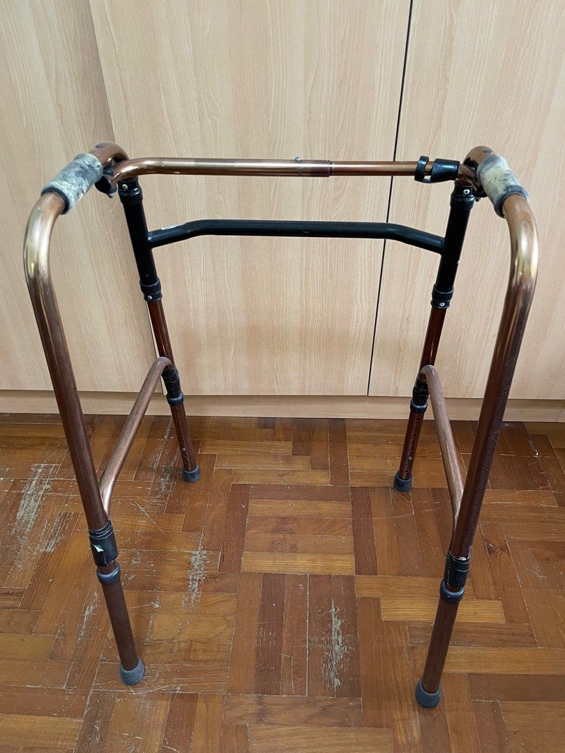 Foldable walking frame (Category: Rehabilitative Devices) located in Singapore. Submitted by truefox_76d860 (Listing ID 1364495413, Image 3). Description: Although lightly used, handle has faded but still sturdy. Must self-collect at venue..