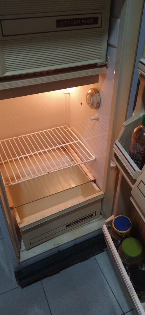 GE Refrigerator for Sale (Category: Office Furniture & Fixtures) located in Cainta. Submitted by sannypasc (Listing ID 1364512816, Image 2). Description: 7 cu meter Never been repaired. Good freezing condition. Price Negotiable Pick up only. RFS: not being use. Near Floodway area, East Bank Rd. Midtown Village, Cainta Boundary of Pasig and Cainta Tel: 0917-5648572 .