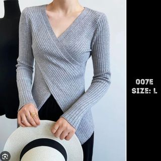(Category: ) located in . Submitted by ohlunaboutique (Listing ID 1364409948, Image 1). Description: .