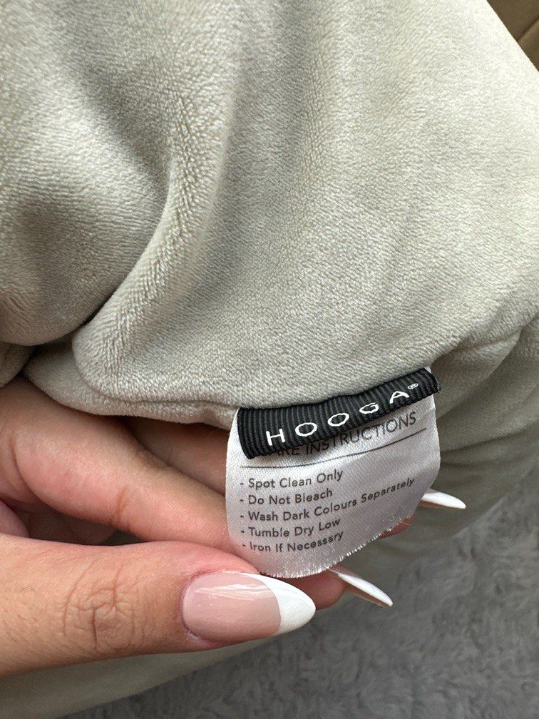 Hooga Plush64885399310978112